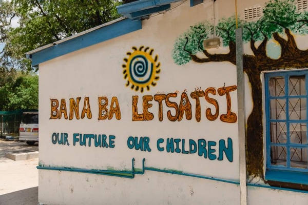 53761877 2363311223930417 4891399538855641088 n